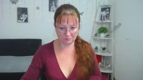 Snapshot of oovanessahotts chatting on September 27, 5:36 am Vanessa online show from September 27, 5:36 am