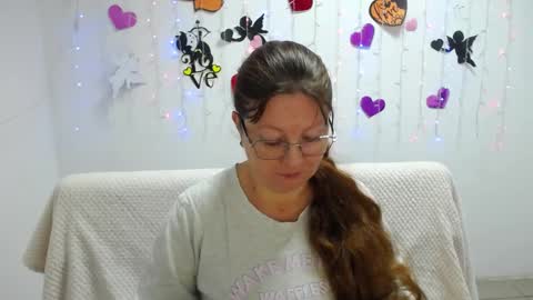 Snapshot of oovanessahotts chatting on March 1, 6:24 am Vanessa online show from March 1, 6:24 am
