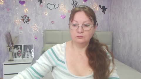 Snapshot of oovanessahotts chatting on March 5, 6:01 am Vanessa online show from March 5, 6:01 am