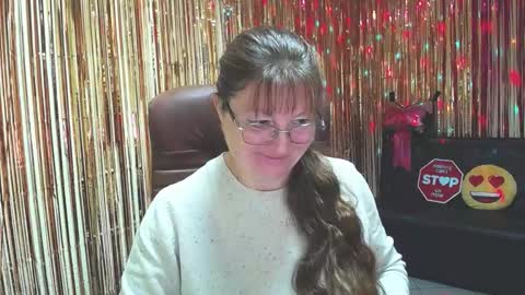 Snapshot of oovanessahotts chatting on October 6, 5:13 am Vanessa online show from October 6, 5:13 am