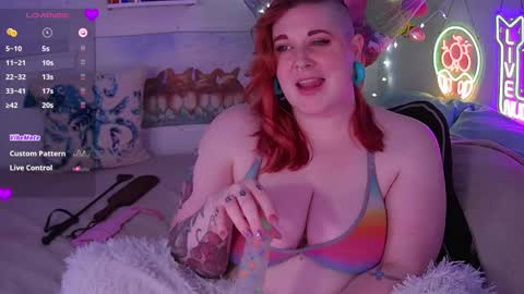 Snapshot of opalreigning chatting on December 30, 8:21 am Opal online show from December 30, 8:21 am