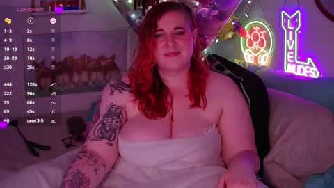 Snapshot of opalreigning chatting on October 18, 10:29 am Opal online show from October 18, 10:29 am