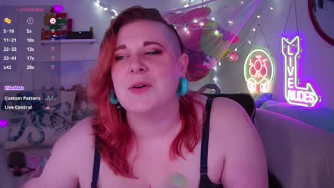 Snapshot of opalreigning chatting on December 31, 9:53 am Opal online show from December 31, 9:53 am