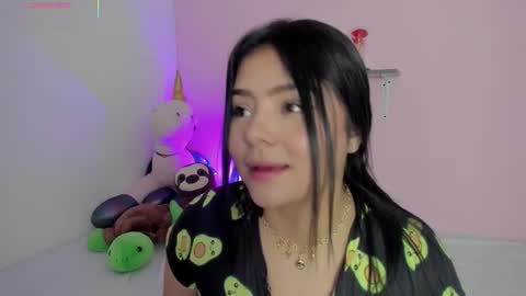 Miss Guzman  online show from November 14, 2:11 am