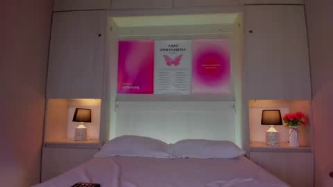 oshun_444 online show from April 2, 1:41 pm