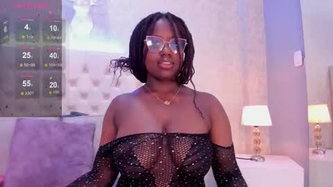 Snapshot of oshunnevans chatting on October 18, 5:43 am Oshun online show from October 18, 5:43 am