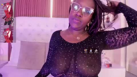 Snapshot of oshunnevans chatting on October 16, 4:26 am Oshun online show from October 16, 4:26 am