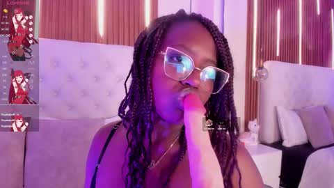 Snapshot of oshunnevans chatting on October 11, 5:23 am Oshun online show from October 11, 5:23 am