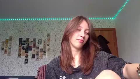 oteliabuysse online show from July 21, 9:21 am