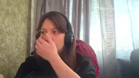 oteliabuysse online show from July 28, 11:17 am