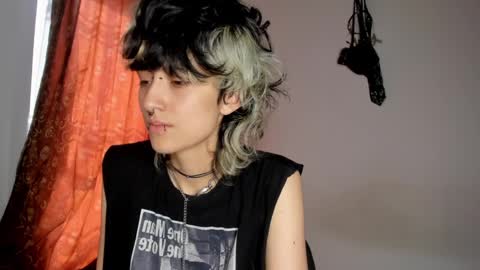 Snapshot of ottoyan_ chatting on February 5, 1:54 pm Otto 3 online show from February 5, 1:54 pm