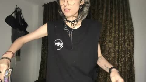 Snapshot of ottoyan_ chatting on February 23, 11:43 pm Otto 3 online show from February 23, 11:43 pm