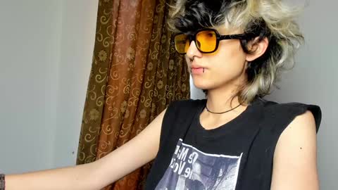 Snapshot of ottoyan_ chatting on December 12, 6:10 pm Otto 3 online show from December 12, 6:10 pm