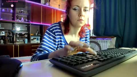 Ella online show from February 28, 9:04 am