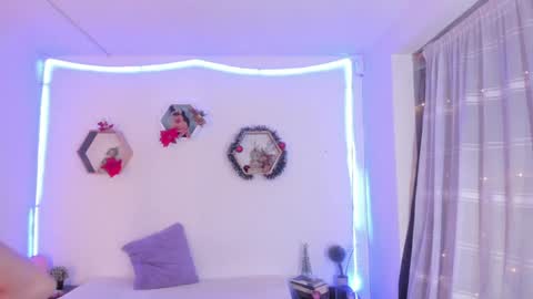Snapshot of paloma_victory chatting on December 9, 9:37 pm Paloma online show from December 9, 9:37 pm