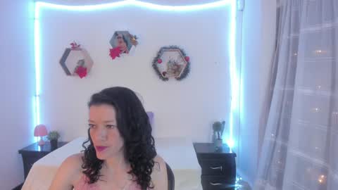 Snapshot of paloma_victory chatting on December 8, 5:33 pm Paloma online show from December 8, 5:33 pm