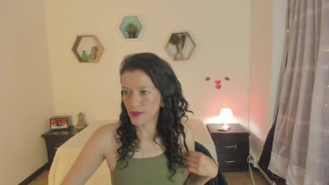 Paloma  online show from April 4, 5:12 pm