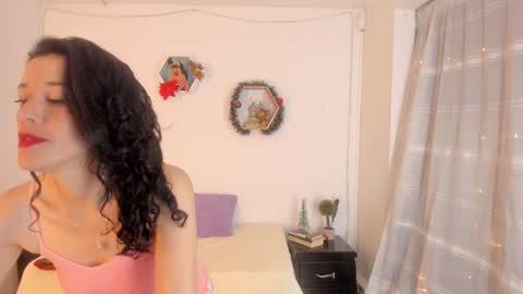 Snapshot of paloma_victory chatting on December 4, 7:23 pm Paloma online show from December 4, 7:23 pm