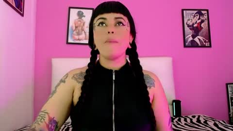 pamela_666_ online show from June 10, 7:01 pm