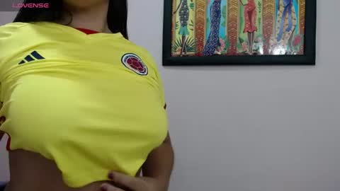 Pamela Claus online show from June 11, 9:00 pm