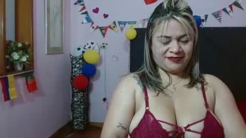 pamela_echeverria online show from June 20, 11:47 am