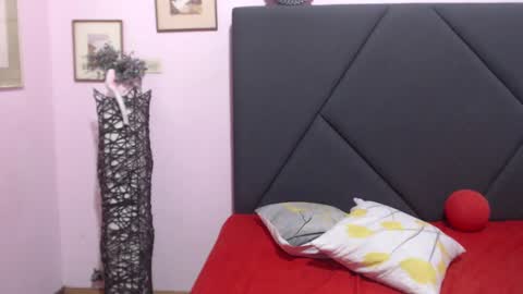 Snapshot of pamela_echeverria chatting on September 12, 2:02 pm pamela_echeverria online show from September 12, 2:02 pm