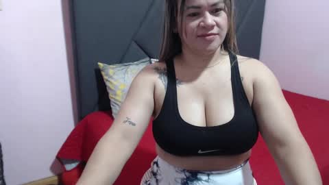 Snapshot of pamela_echeverria chatting on October 2, 10:53 am pamela_echeverria online show from October 2, 10:53 am