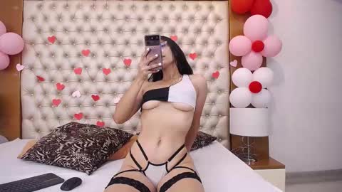Snapshot of pamelaponce chatting on February 19, 12:00 pm Pamela Ponce online show from February 19, 12:00 pm