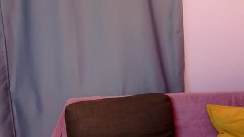 pamilarakestraw online show from October 14, 7:49 pm