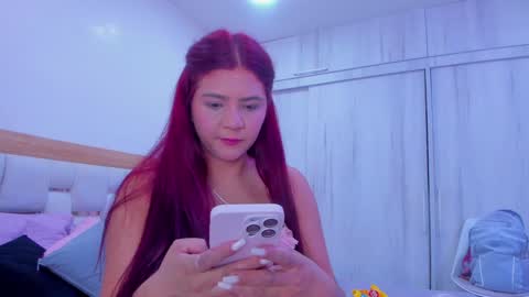 Snapshot of paolaa_rodriguez chatting on December 22, 7:10 pm Paola online show from December 22, 7:10 pm