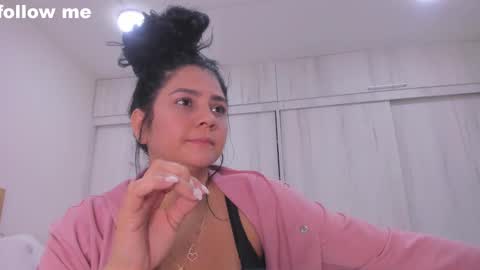 Snapshot of paolaa_rodriguez chatting on February 1, 6:51 pm Paola online show from February 1, 6:51 pm