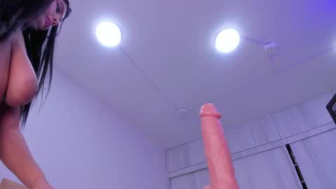 Snapshot of paolaa_rodriguez chatting on February 21, 7:32 pm Paola online show from February 21, 7:32 pm