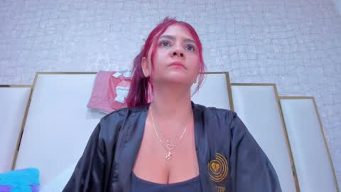 Snapshot of paolaa_rodriguez chatting on December 29, 3:57 pm Paola online show from December 29, 3:57 pm