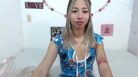 Paola online show from February 3, 12:03 pm