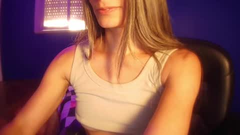 Snapshot of paris_vixen13 chatting on February 12, 6:40 pm paris_vixen13 online show from February 12, 6:40 pm