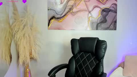 Paris  online show from January 15, 12:27 am