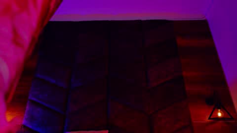 PARIS online show from February 7, 8:24 pm