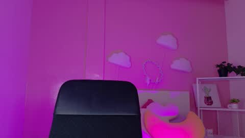 PARIS online show from December 22, 8:01 pm