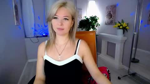 Snapshot of passionate_babe chatting on October 6, 4:40 am I have returned from vacation and I am glad to share my energy and emotions with you online show from October 6, 4:40 am
