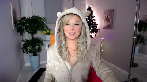 Snapshot of passionate_babe chatting on December 26, 10:05 am I have returned from vacation and I am glad to share my energy and emotions with you online show from December 26, 10:05 am