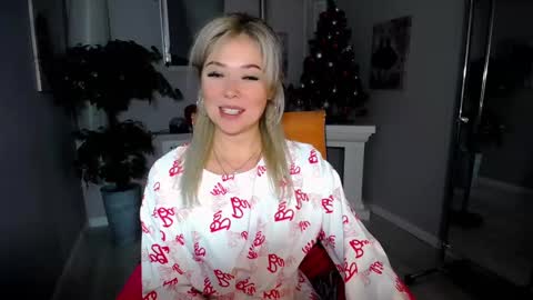 Snapshot of passionate_babe chatting on December 29, 3:11 am I have returned from vacation and I am glad to share my energy and emotions with you online show from December 29, 3:11 am