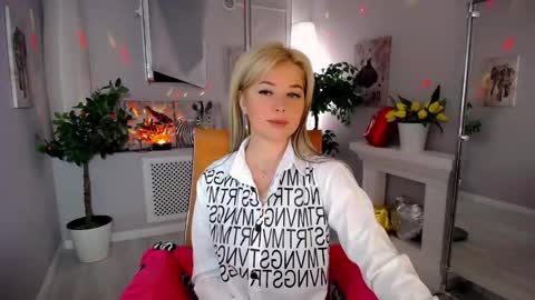 Snapshot of passionate_babe chatting on January 24, 3:22 am I have returned from vacation and I am glad to share my energy and emotions with you online show from January 24, 3:22 am