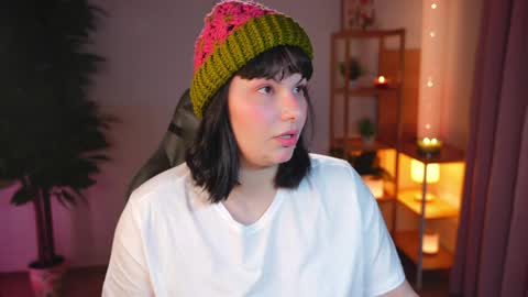 Patricia online show from March 23, 8:37 pm