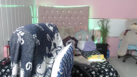 patty squirt87 online show from September 13, 4:20 am