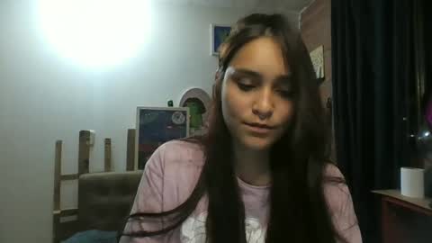 Pau online show from May 17, 6:12 am