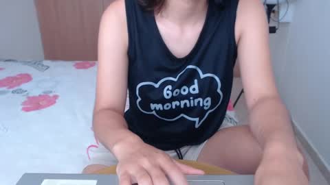 Snapshot of pau_heart chatting on March 1, 9:48 pm Paulina online show from March 1, 9:48 pm