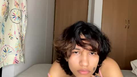 Snapshot of pau_heart chatting on December 11, 5:32 am Paulina online show from December 11, 5:32 am