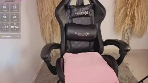Paulina        online show from July 10, 9:59 pm