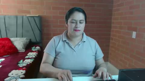 paula__117 online show from April 1, 7:11 pm
