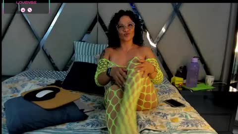 Snapshot of paula_daniela1 chatting on March 9, 9:36 pm Paula online show from March 9, 9:36 pm